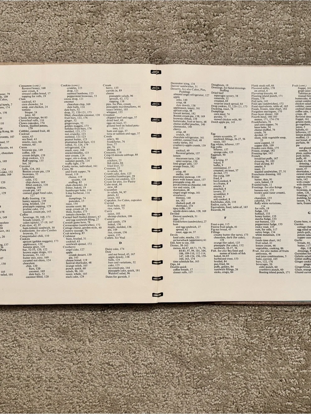 Vintage Betty Crocker's New Good and Easy Cookbook - 1962 EUC